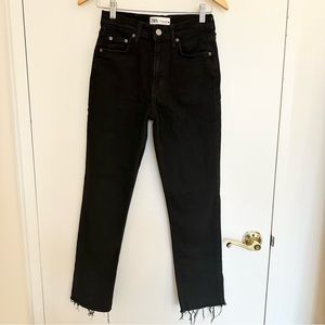 Zara High-Waisted Cropped Slim-Fit Jeans in Black